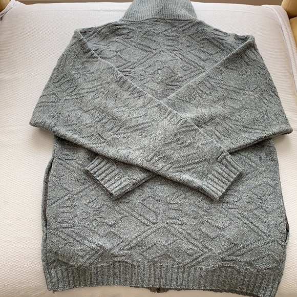 London Fog zip-up sweater - Picture 8 of 8